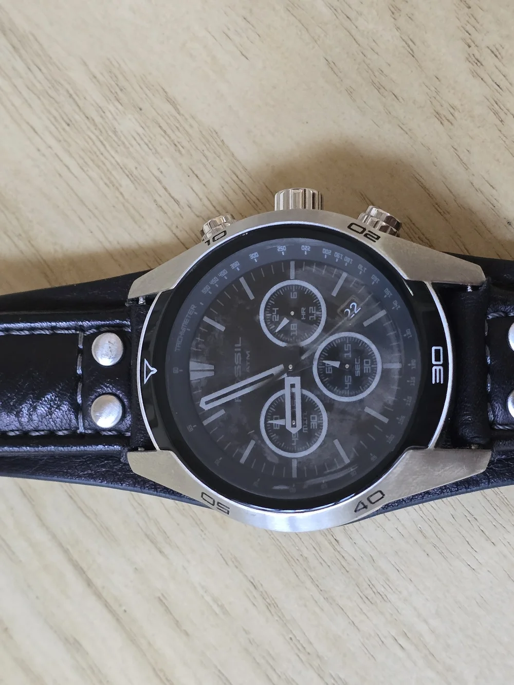 Fossil bold black